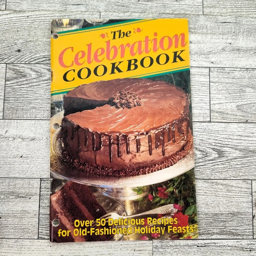 Celebration Cookbook‎ Booklet 50 Old Fashioned Holiday Dessert Recipes 1992